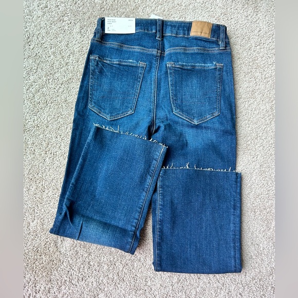 👖 Women’s American Eagle Kick Boot Crop Jeans - Size 2P - Picture 2 of 7